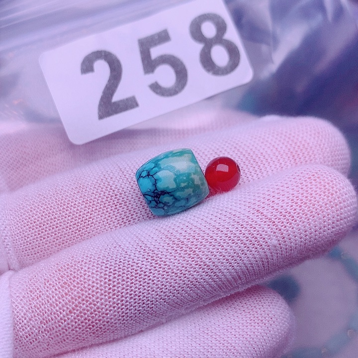 南红玛瑙未镶嵌珠宝奇石