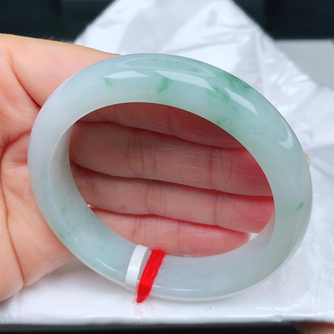 未镶嵌手镯翡翠冰润飘绿3