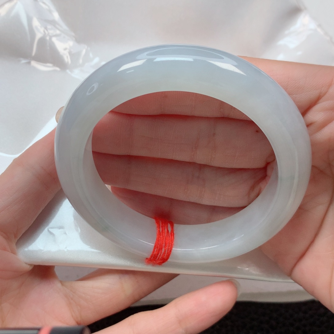 翡翠手镯未镶嵌55.9圈