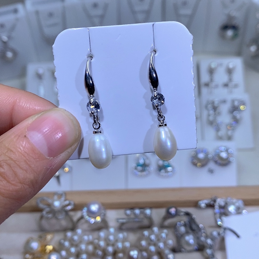 耳饰未镶嵌淡水珍珠