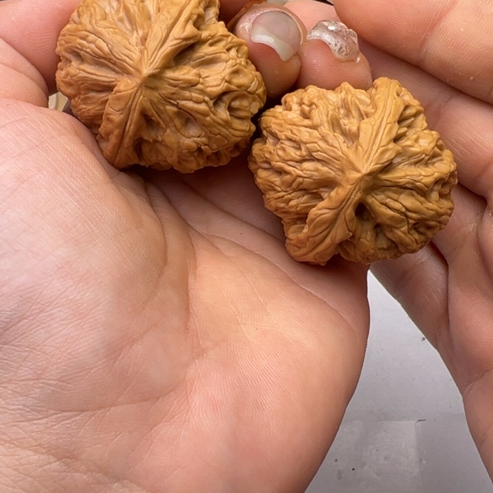 文玩核桃把件静40红锦鲤