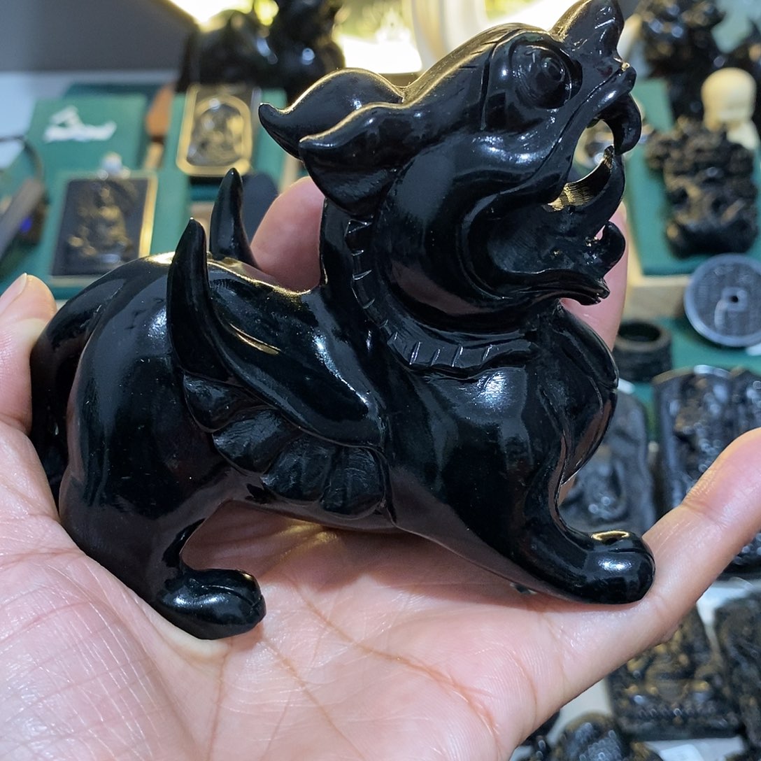 蛇纹石玉颈饰未镶嵌騰**霧