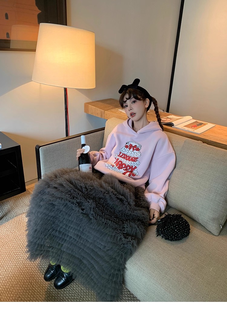 周美美 店庆限定香芋粉生日蛋糕印花宽松加绒连帽卫衣