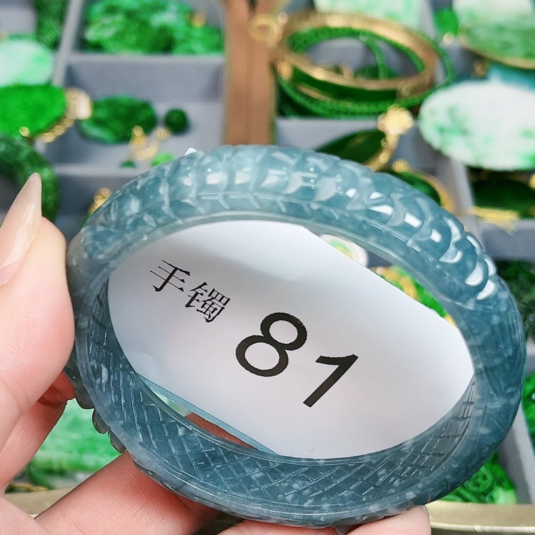 翡翠颈饰未镶嵌手镯59-60
