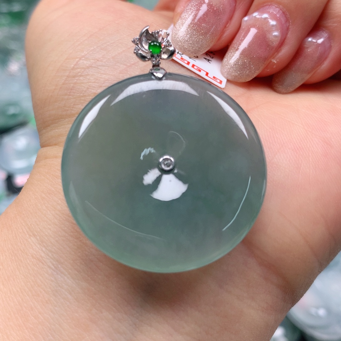 翡翠颈饰18K金镶嵌天然翡翠