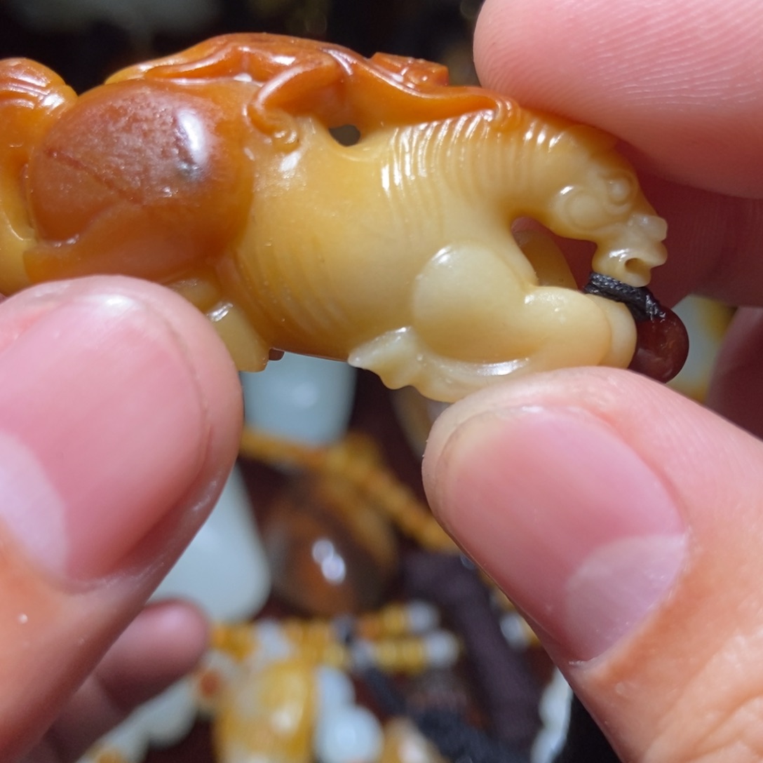 和田玉颈饰未镶嵌铁**心