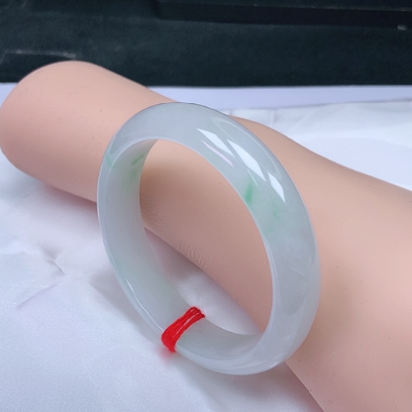 【闪购商品】翡翠手镯未镶嵌，