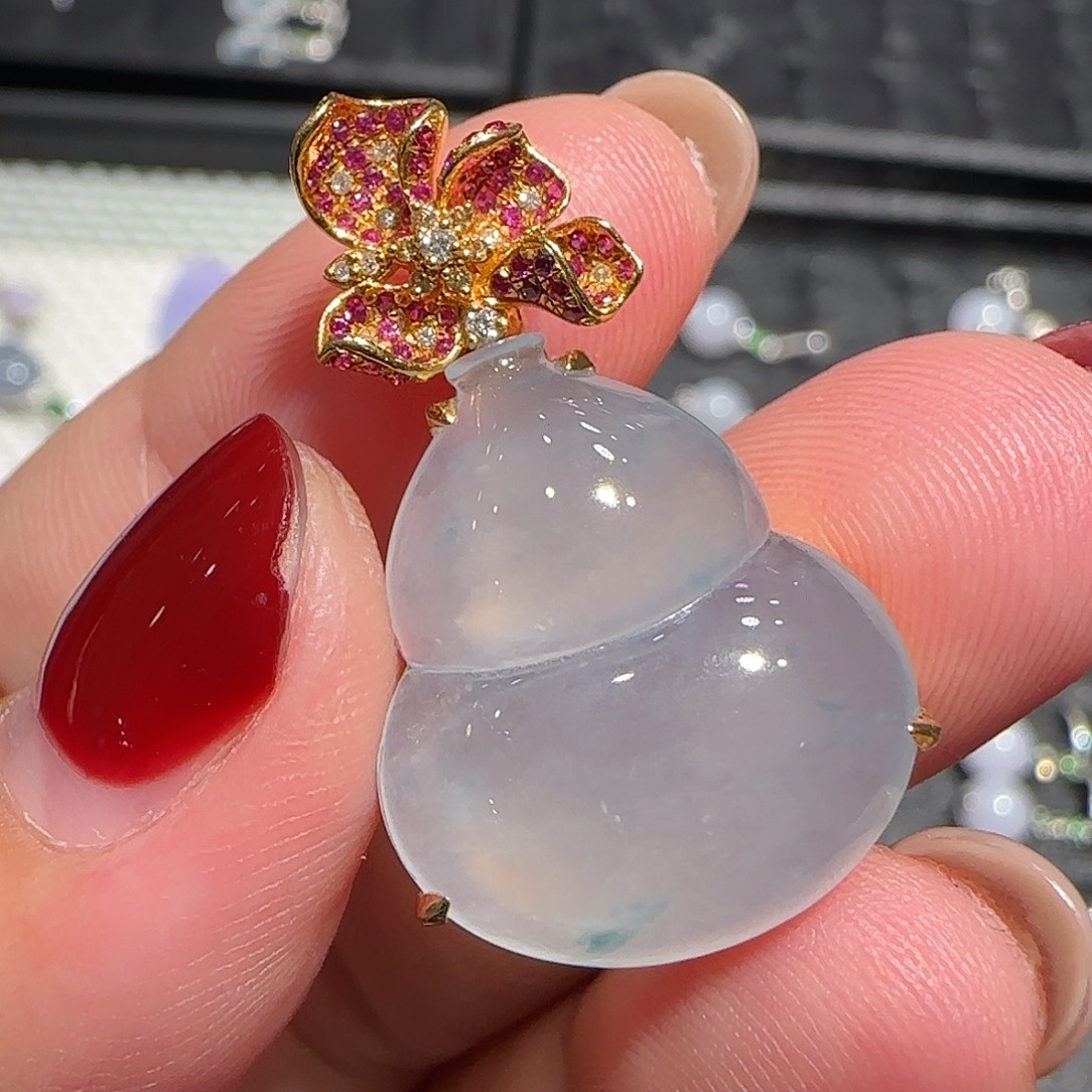 翡翠18K金镶嵌颈饰天然翡翠