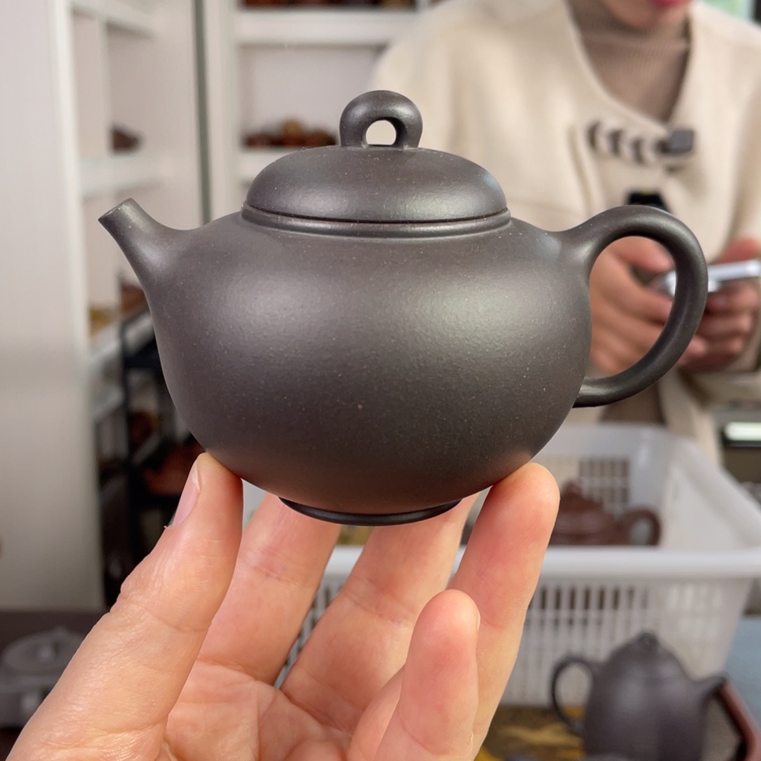 紫砂茶壶黑料凌云160cc