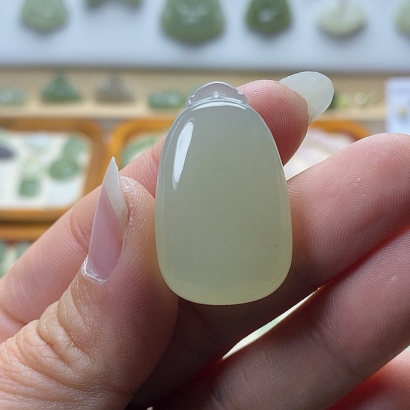 【闪购商品】和田玉未镶嵌颈饰杰****S