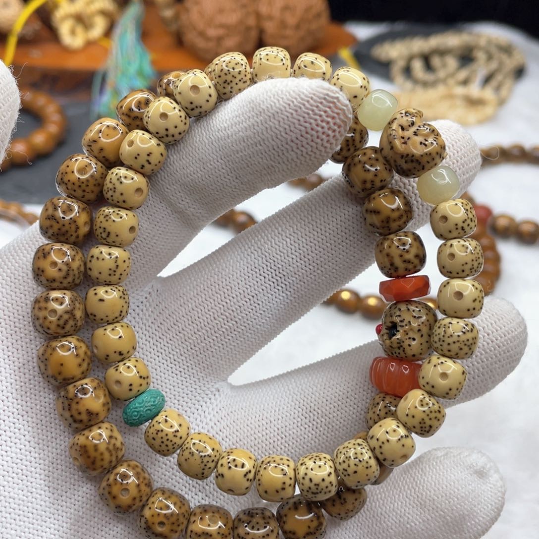 星月菩提吊坠原生态石玉顺白海南料0脱脂一朵果