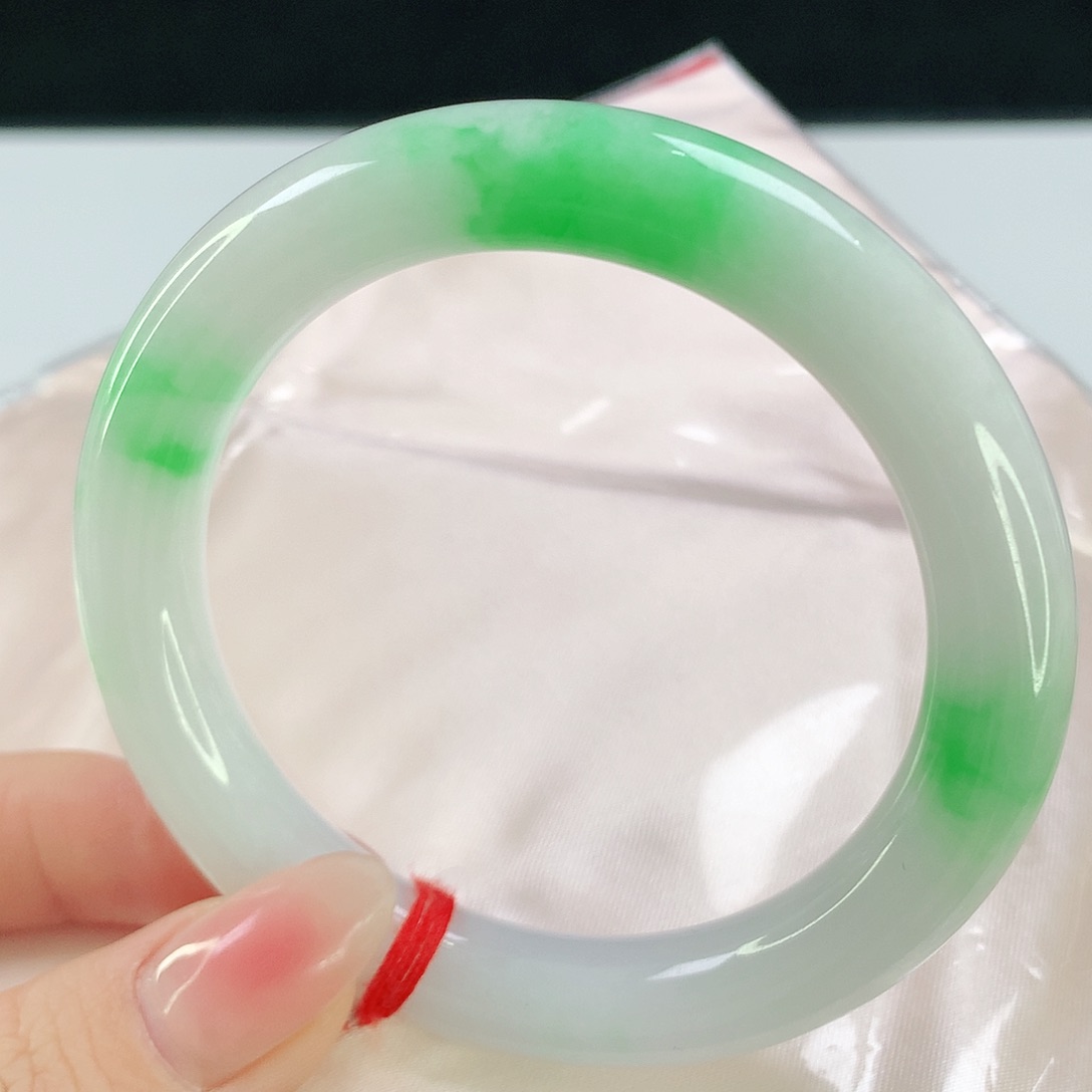 未镶嵌手镯翡翠683