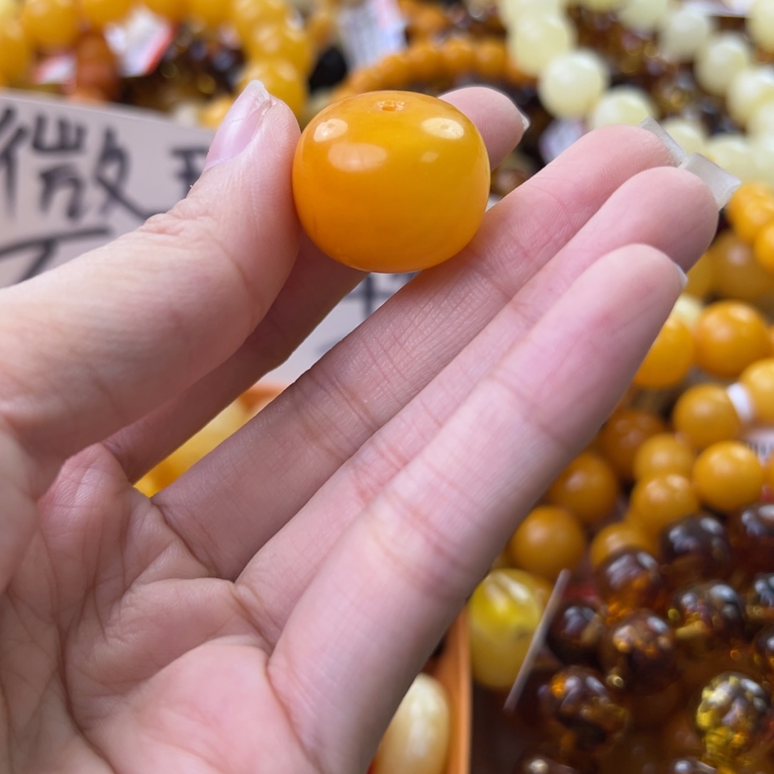 琥珀珠宝奇石未镶嵌
