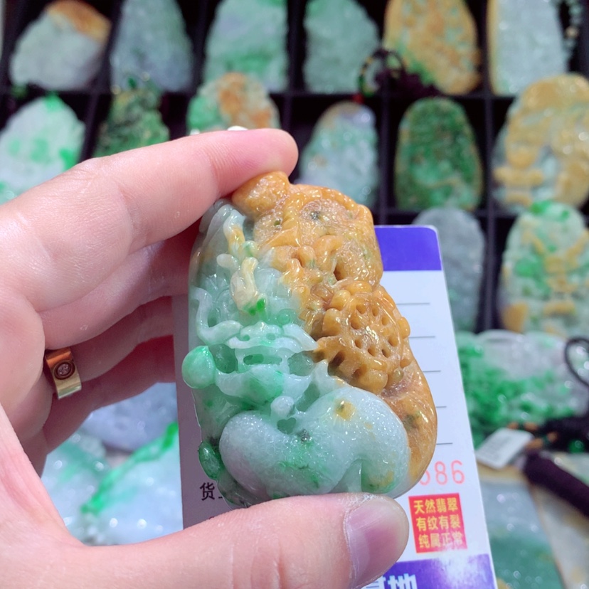 【闪购商品】翡翠颈饰未镶嵌挂件