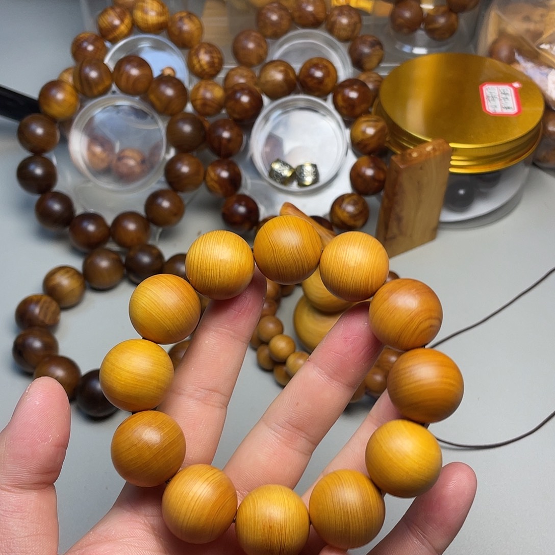 柏木（崖柏）太行崖柏2.0鸡油黄玉化