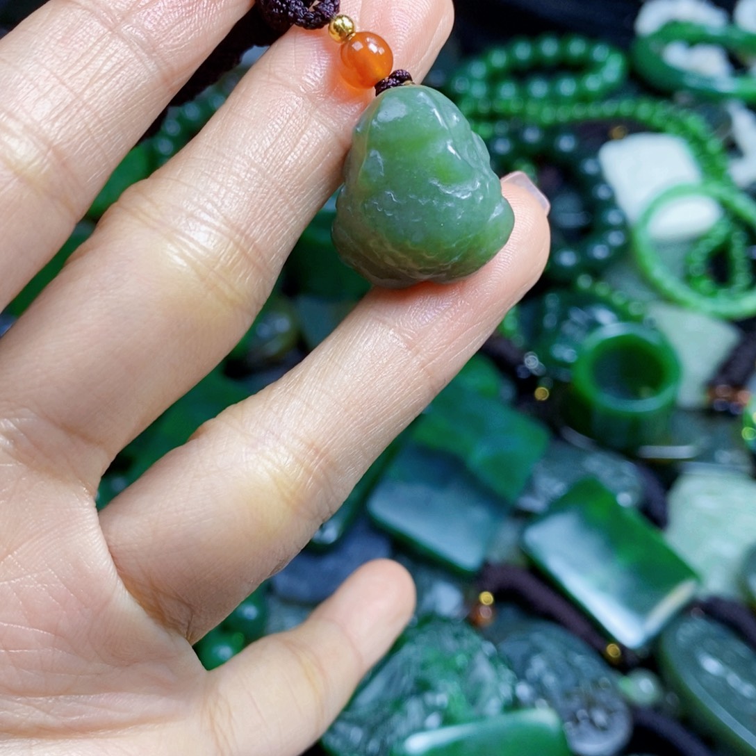 和田玉未镶嵌挂件