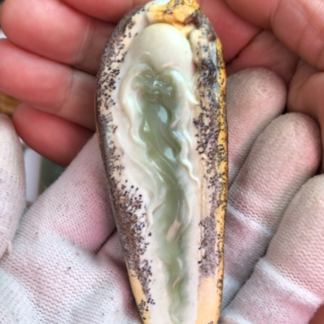 【闪购商品】岫岩河磨玉（透闪石质玉）挂件未镶嵌老*