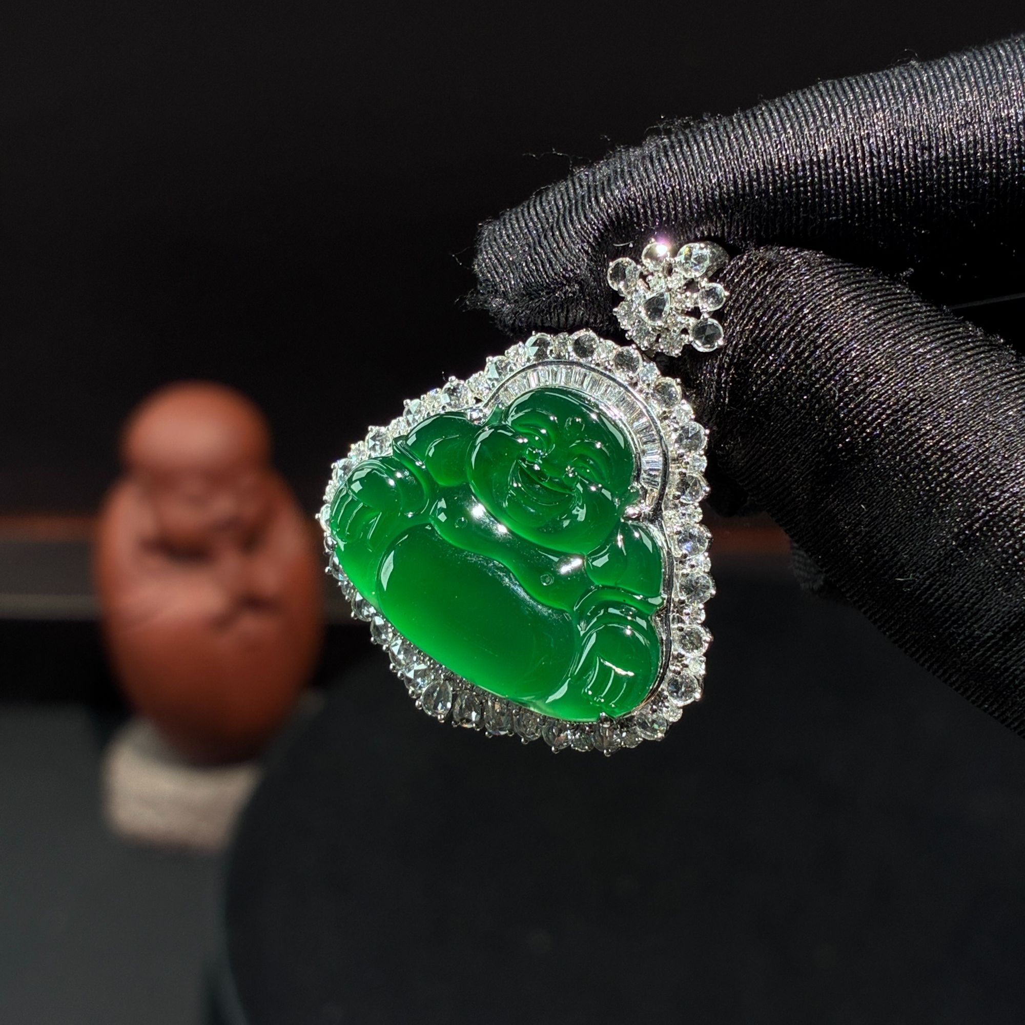 翡翠绿货佛公吊坠