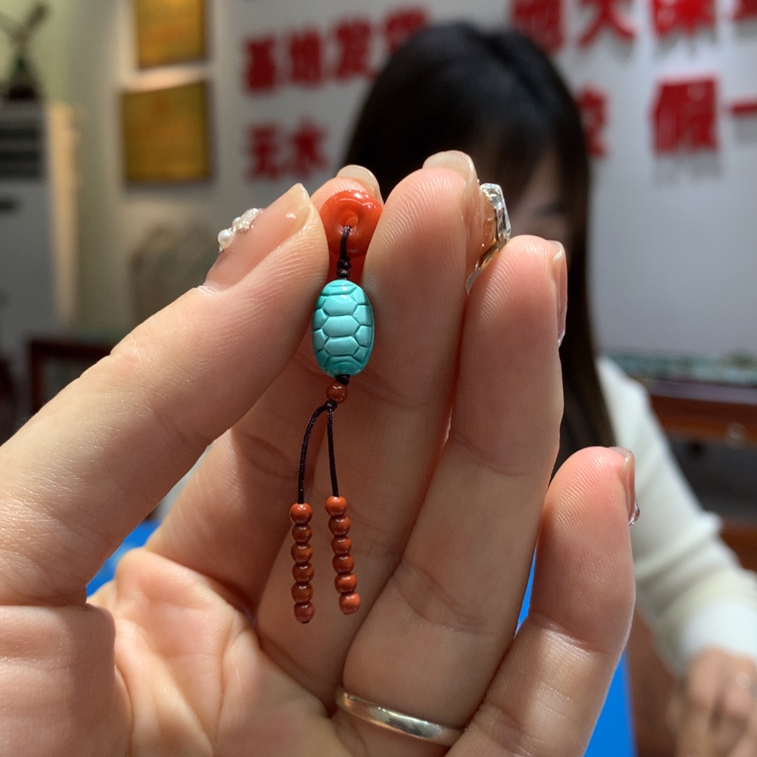 南红玛瑙配饰未镶嵌