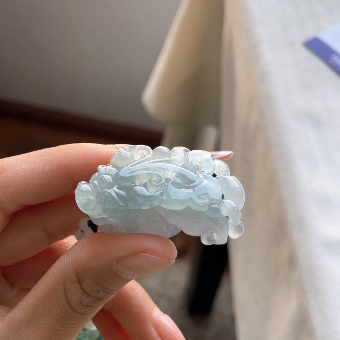 翡翠颈饰未镶嵌貔貅