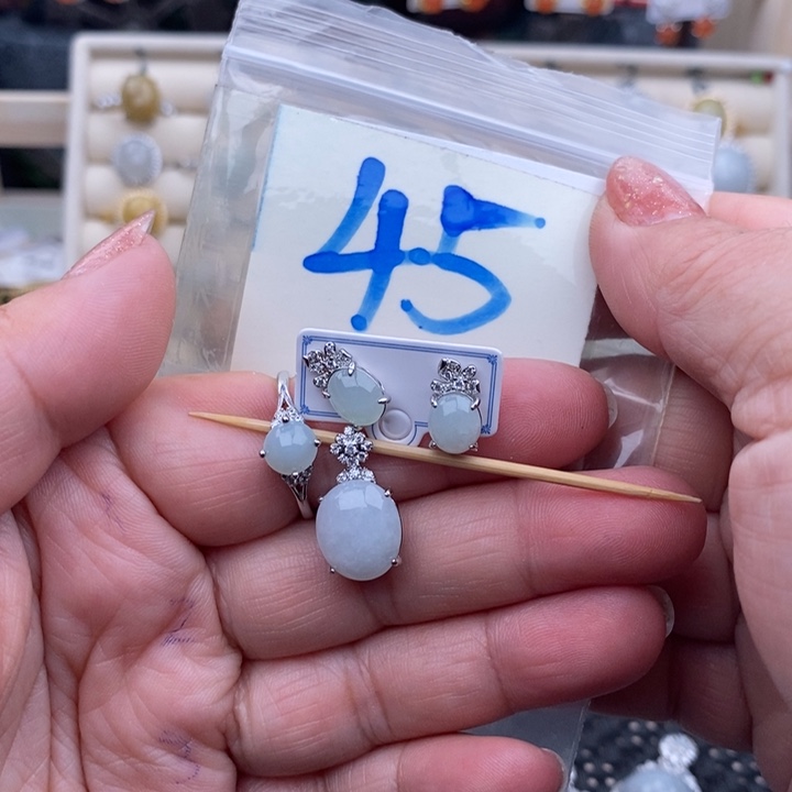 未镶嵌戒指翡翠缅甸