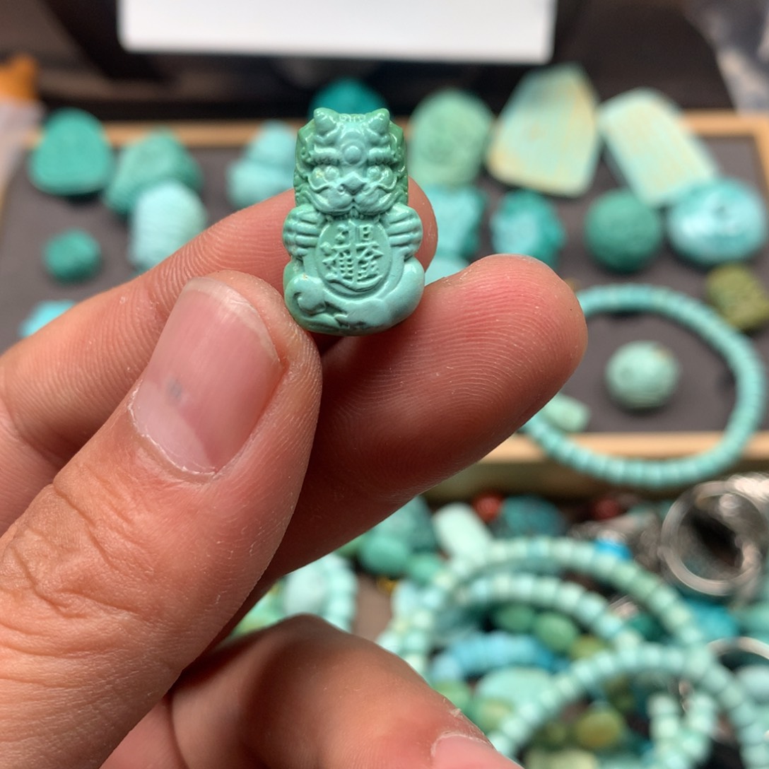 绿松石雕刻未镶嵌