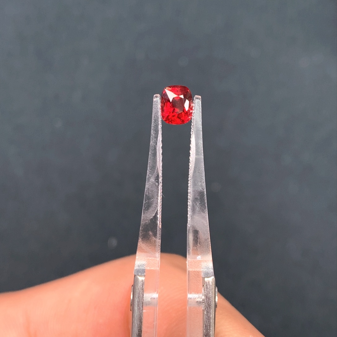 尖晶石裸石未镶嵌