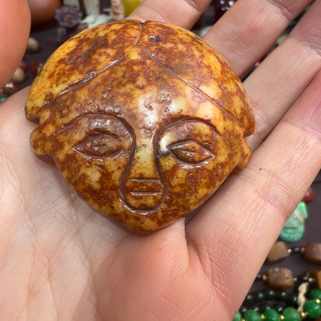 琥珀裸石未镶嵌做工精致大方