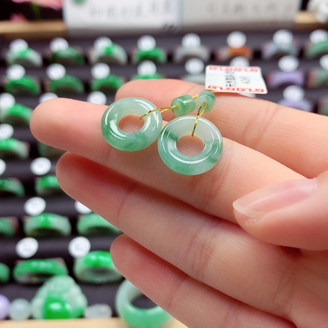 翡翠戒指未镶嵌甜甜圈一对