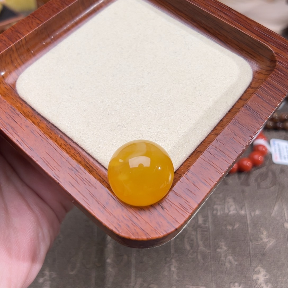 琥珀裸石未镶嵌琥珀裸石未镶嵌165