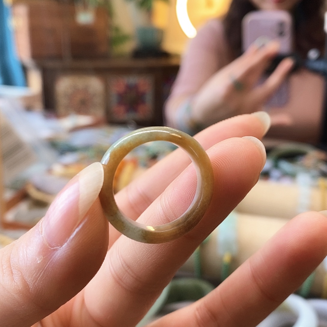 翡翠戒指未镶嵌翡翠戒指