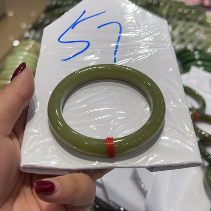 和田玉手镯未镶嵌春*