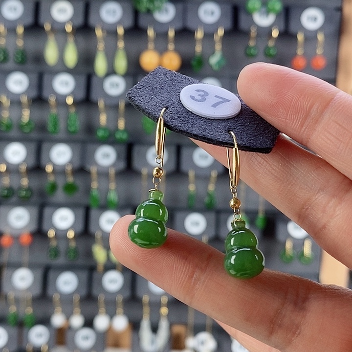 和田玉耳饰18K金镶嵌