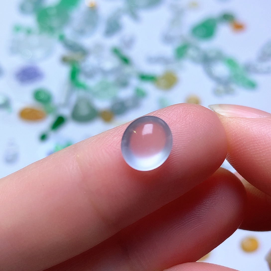 翡翠未镶嵌颈饰蛋