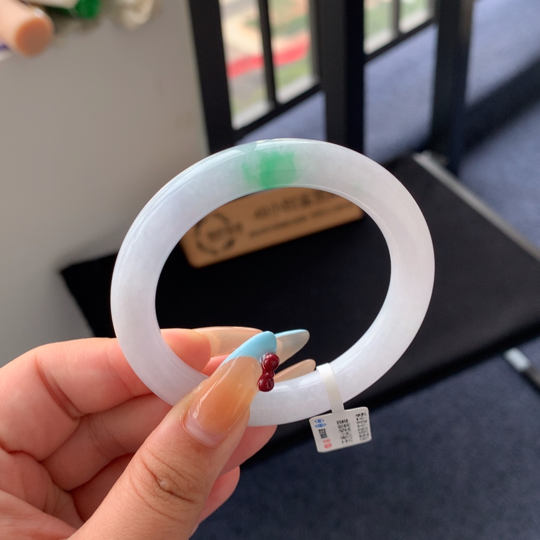 翡翠手镯未镶嵌2 54白底青胖圆