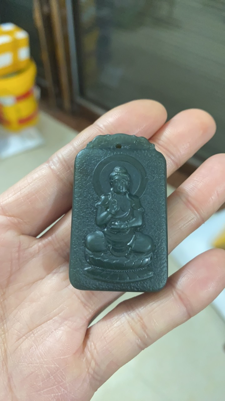 和田玉青玉猪守护神 