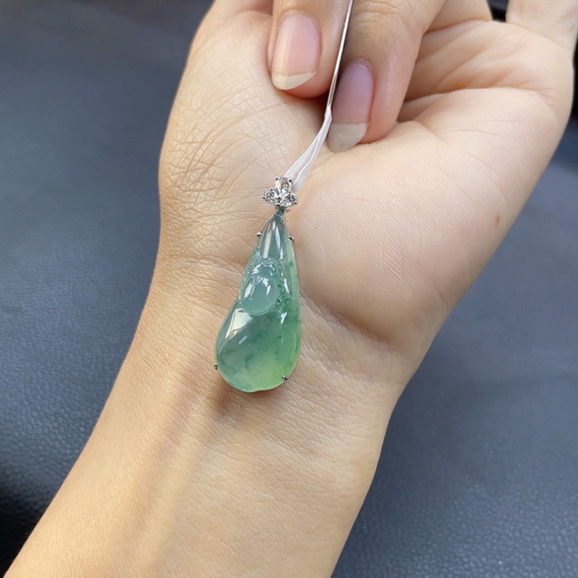 【闪购商品】翡翠颈饰18K金镶嵌30号 富甲天下