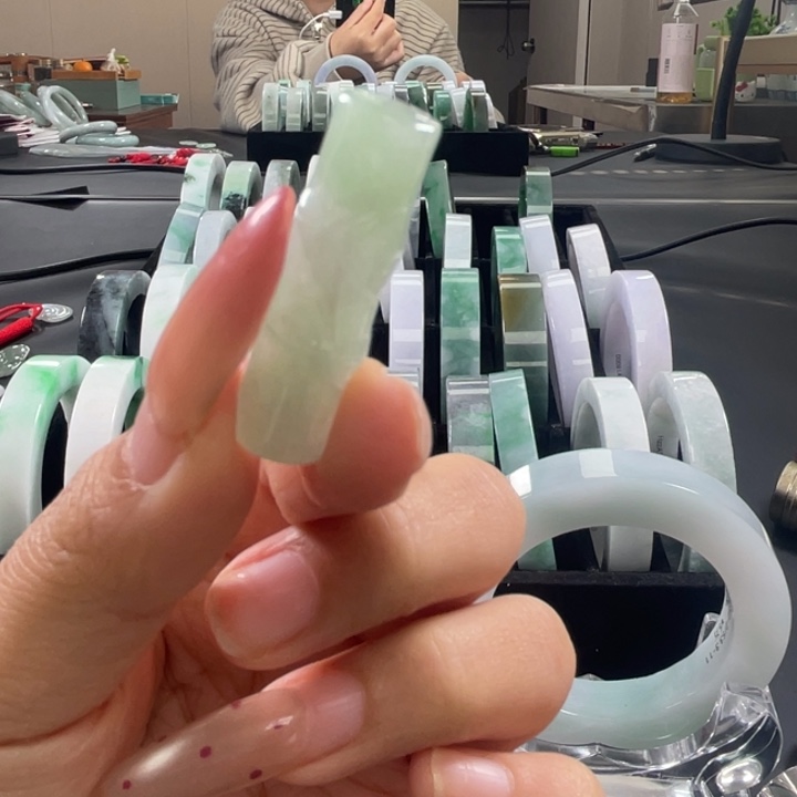 定制翡翠未镶嵌翡翠