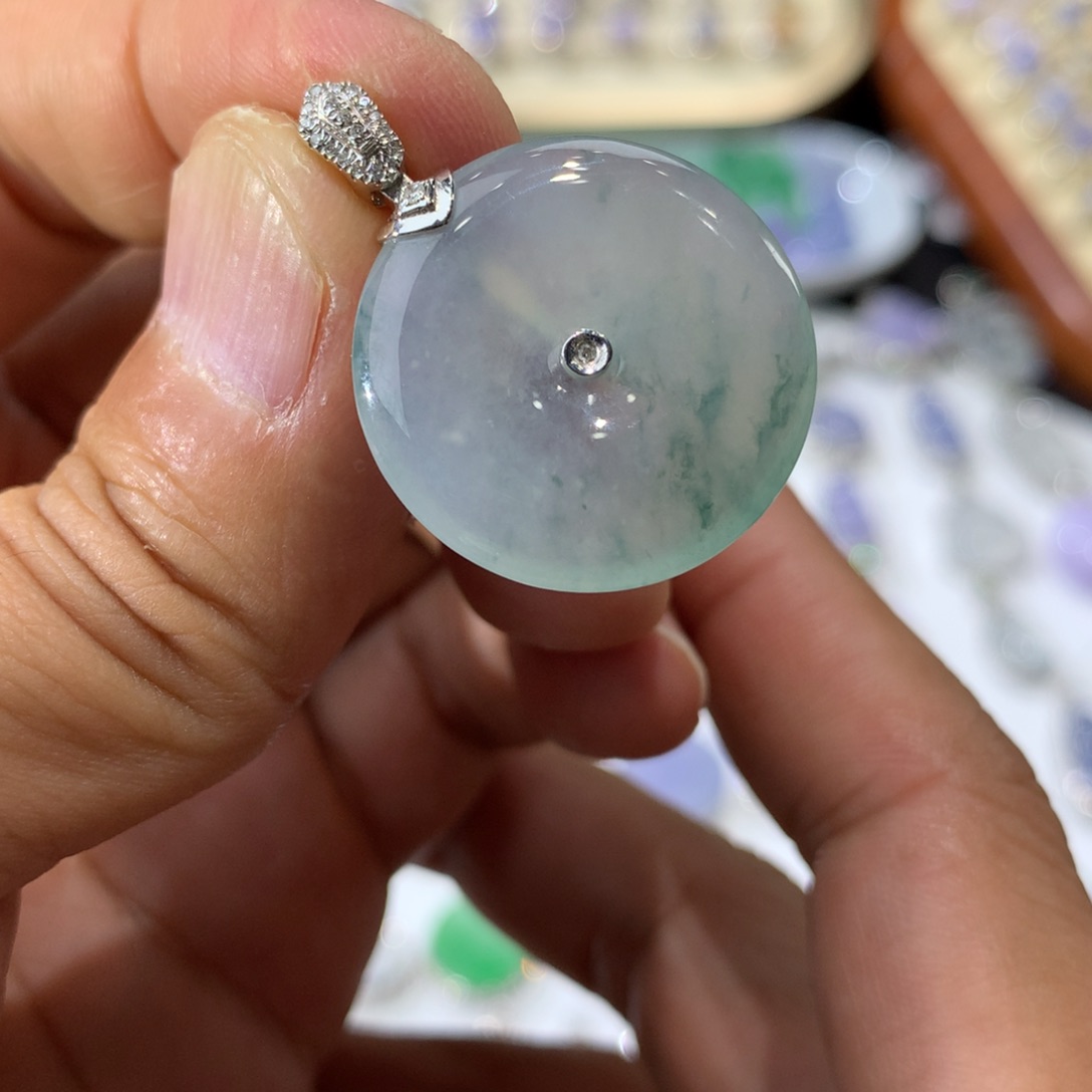 翡翠吊坠(不含链)18K金镶嵌