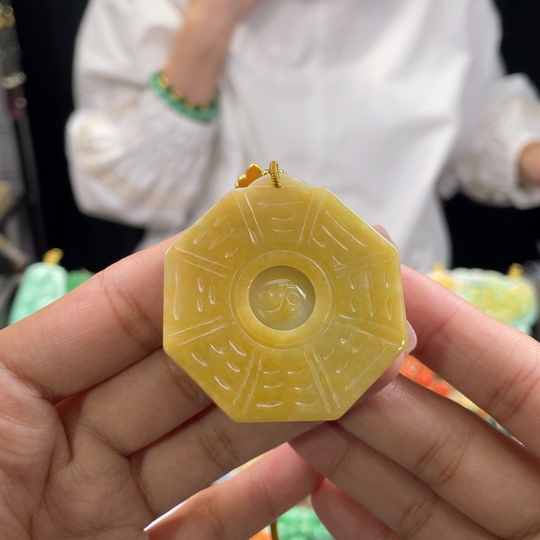 翡翠颈饰未镶嵌代编织