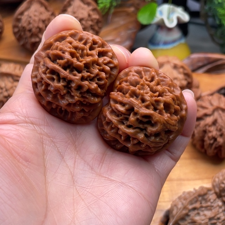 张***爪秦闷文玩核桃38尺寸