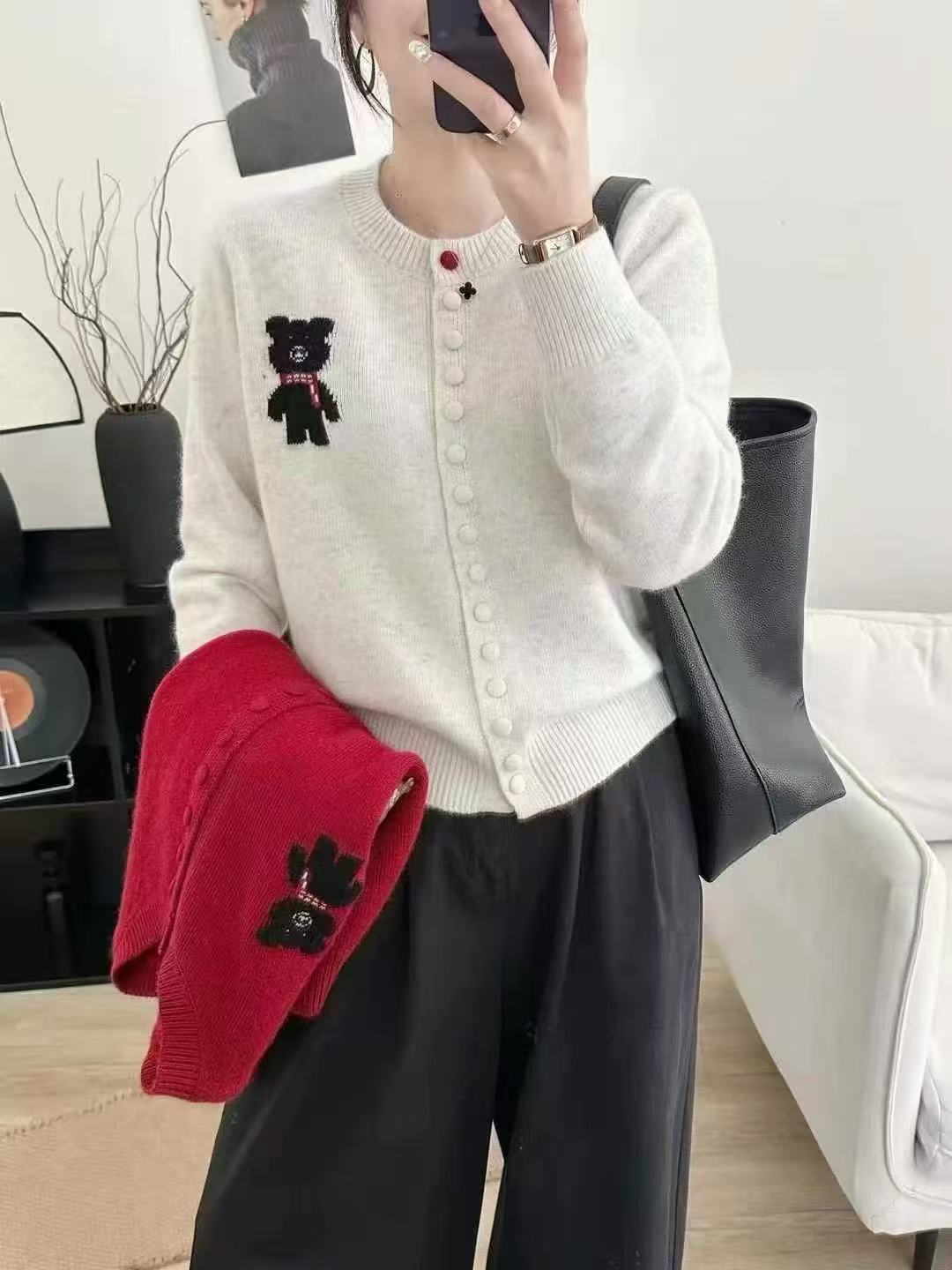 女秋季常规款熊针织常规毛针织衫秋款上衣时尚绣花