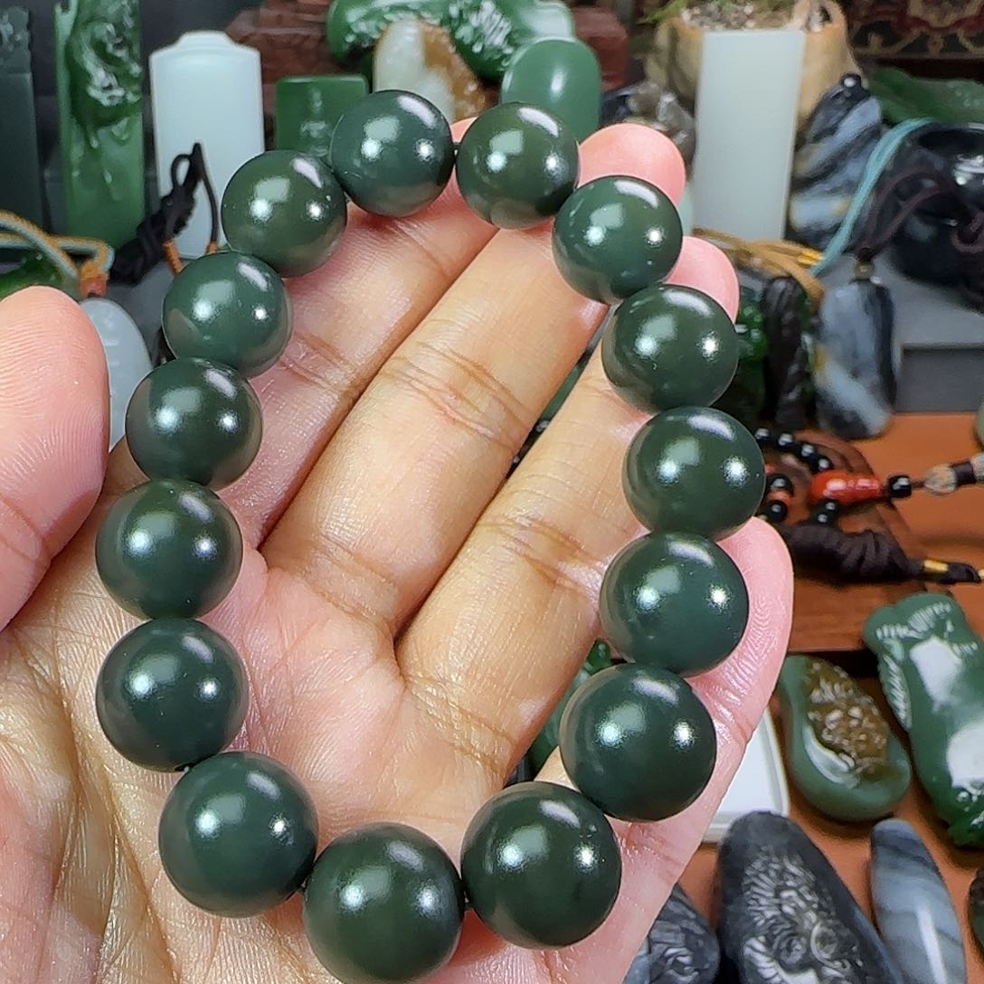 和田玉颈饰未镶嵌