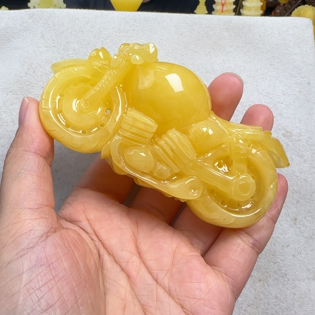 蜜蜡未镶嵌珠宝奇石