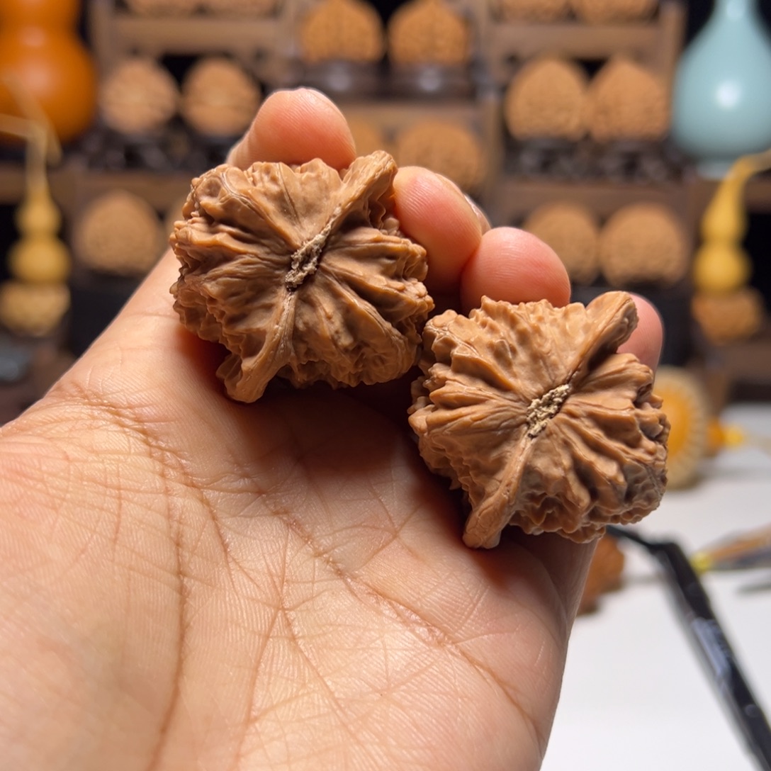 把件文玩核桃42火焰马蹄