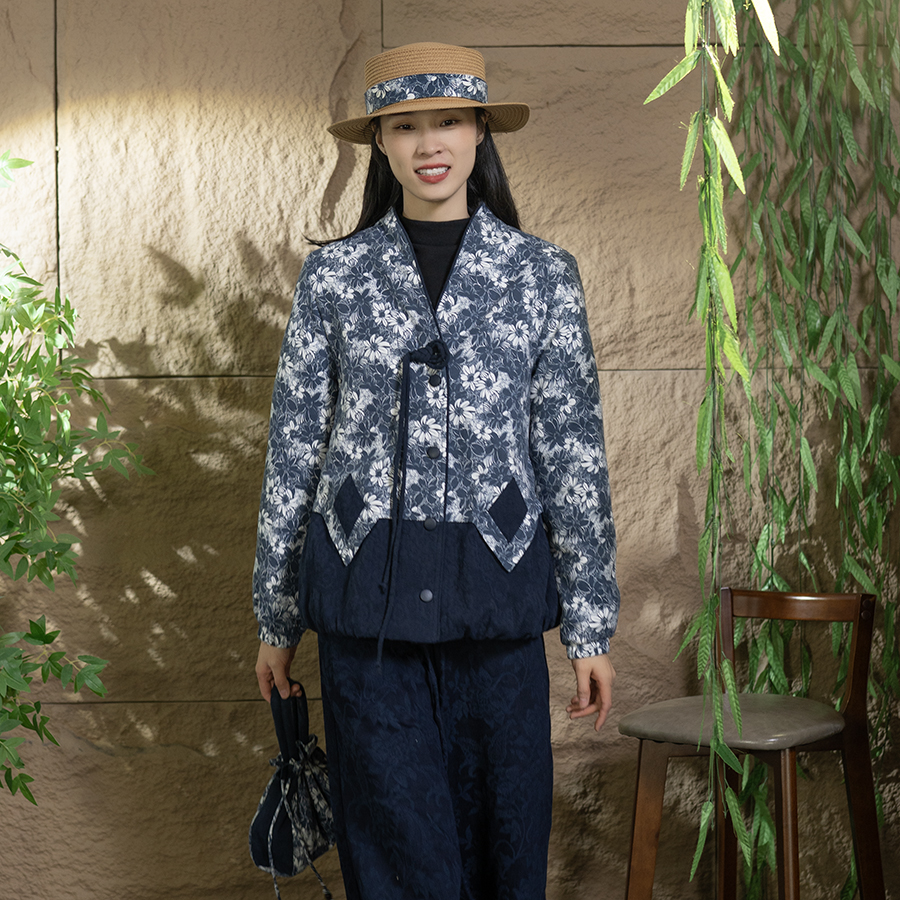 今年很火的新中式女提花苎麻棉面料白色棉麻国风棉袄女款