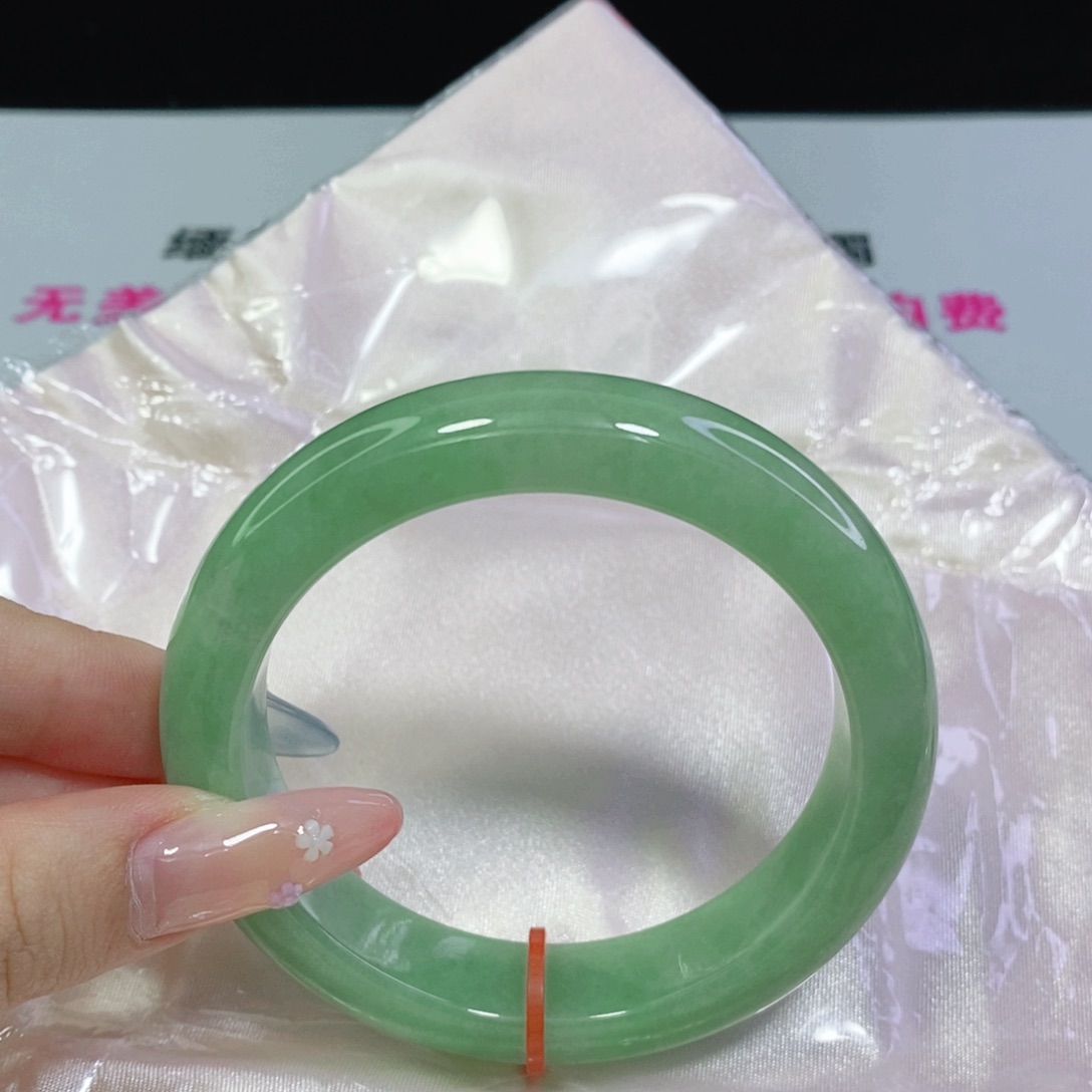 翡翠未镶嵌手镯56 56 56