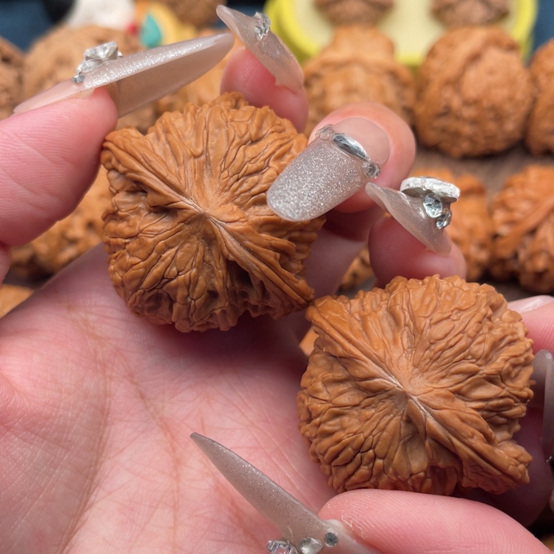 文玩核桃吊坠全品，红皮山地磨41