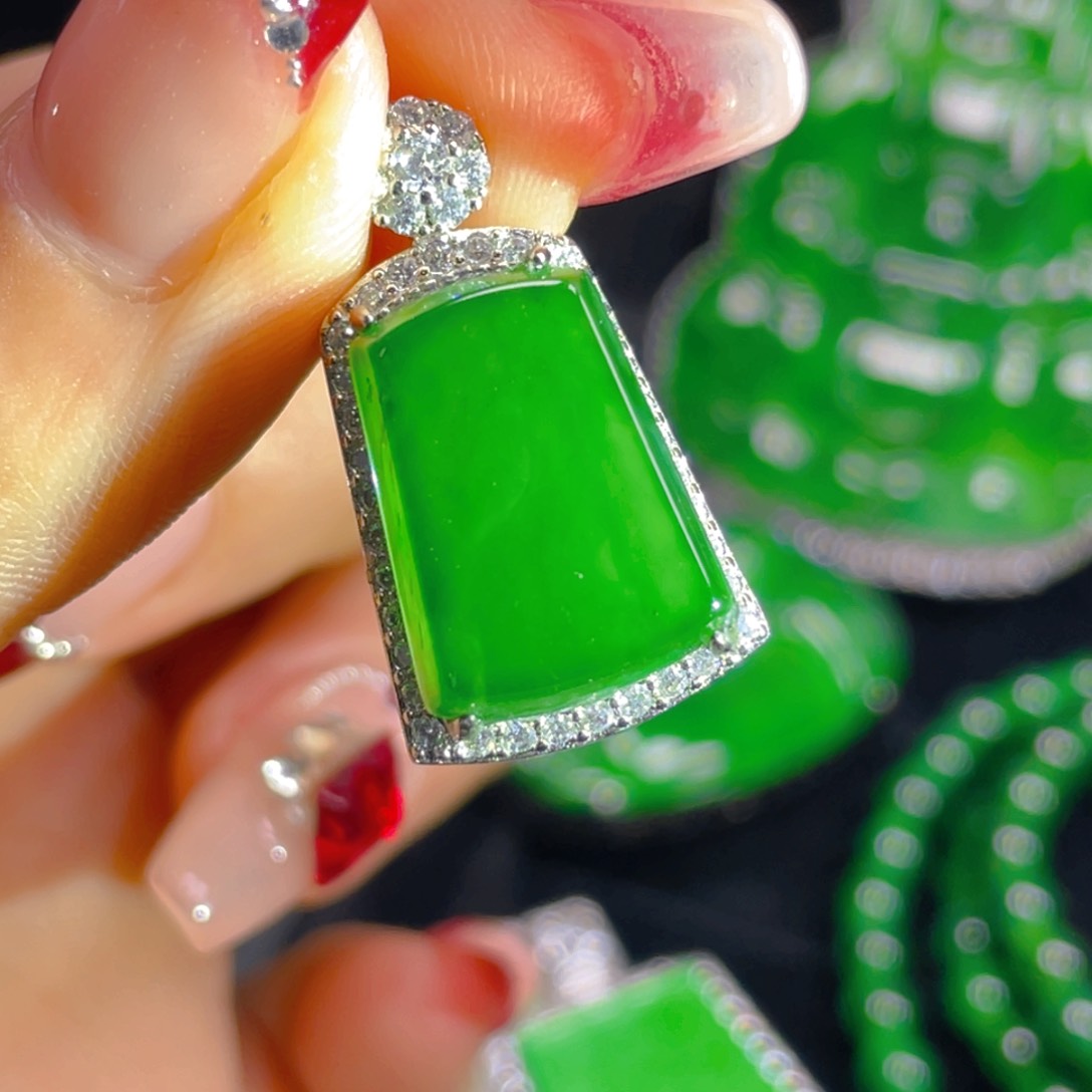 翡翠吊坠(不含链)未镶嵌