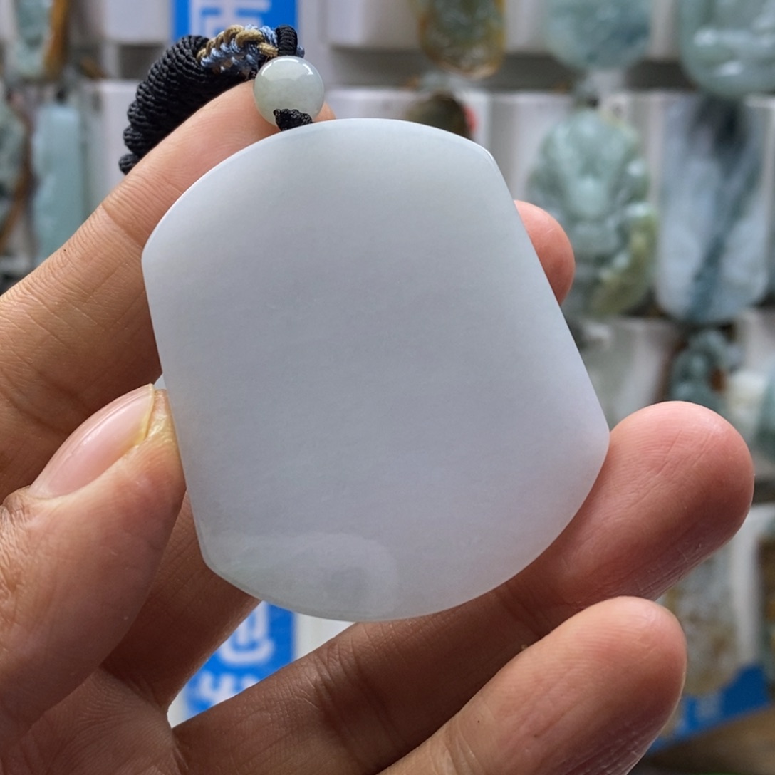 翡翠颈饰未镶嵌平安